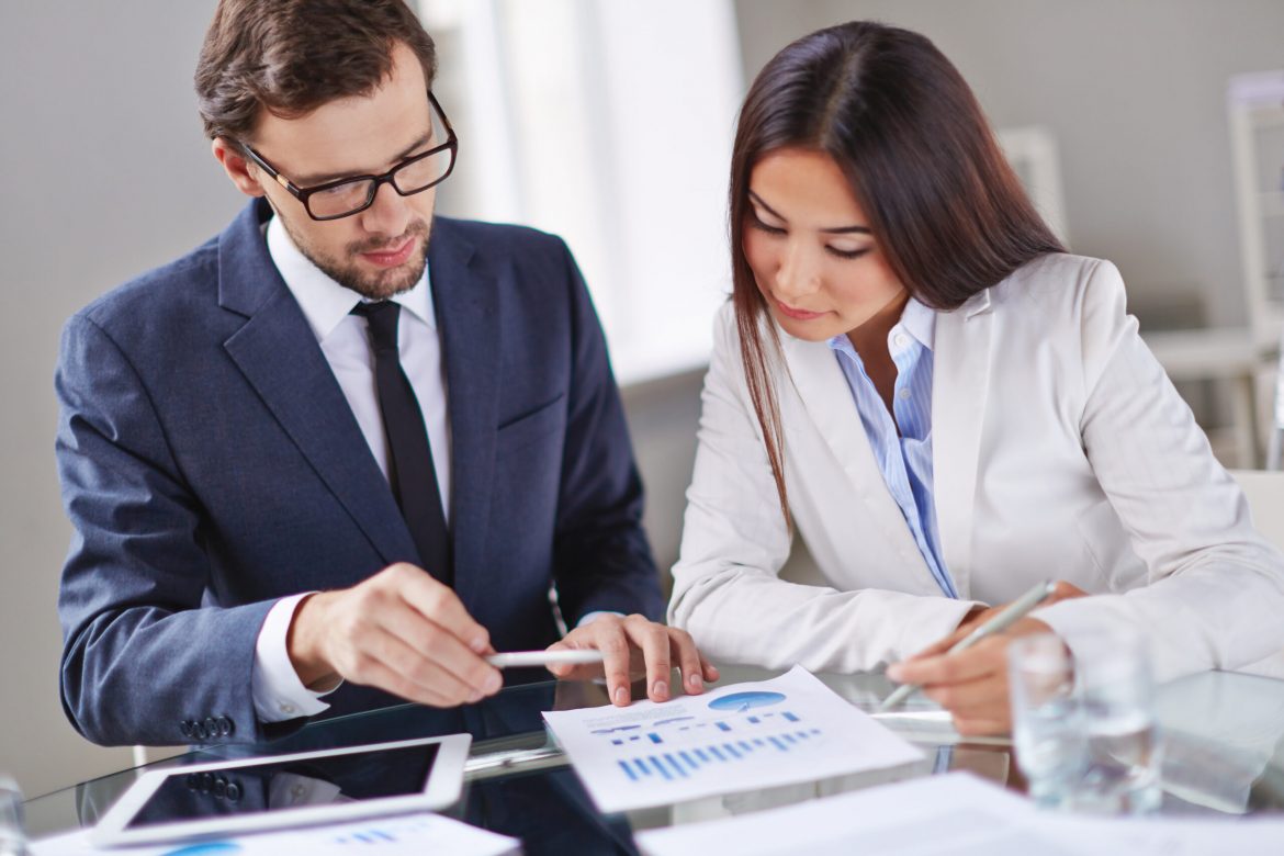 How a Tax Lawyer Helps Businesses Stay Compliant and Save Money