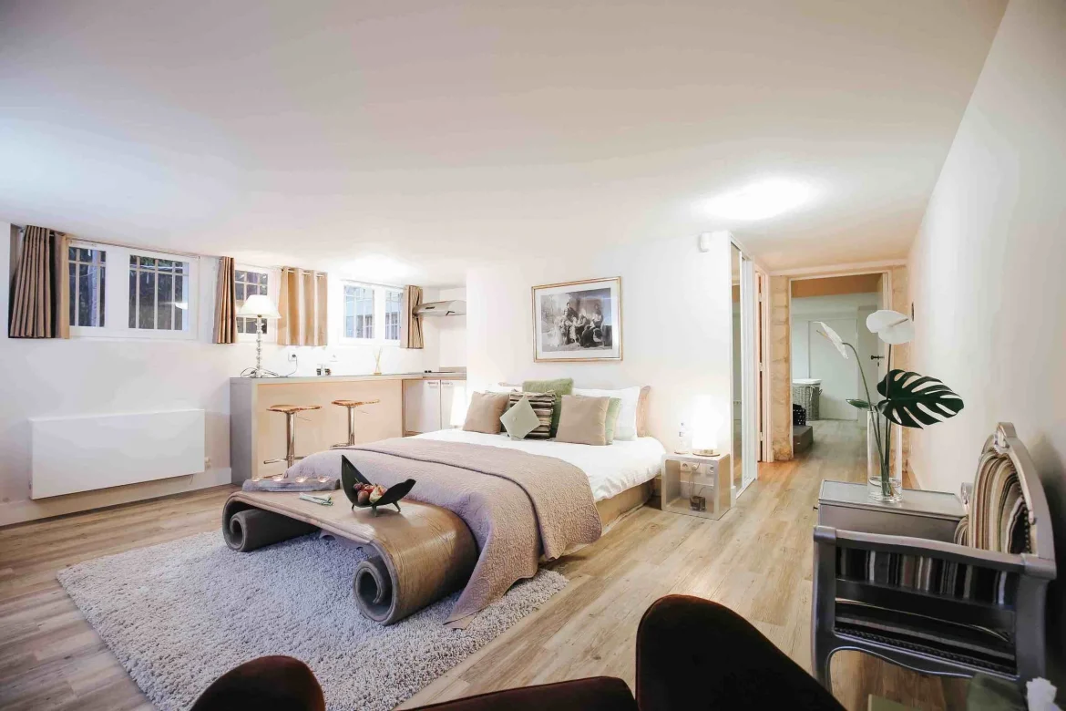 Mindful Travel in Provence: Wellness, Slow Living & Retreats from Your Villa Base